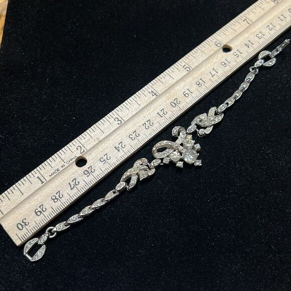 Vintage Rhinestone Bracelet - Picture 7 of 7